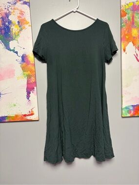 **3 for $15** Forever 21 Dark Green Short Sleeve Tunic